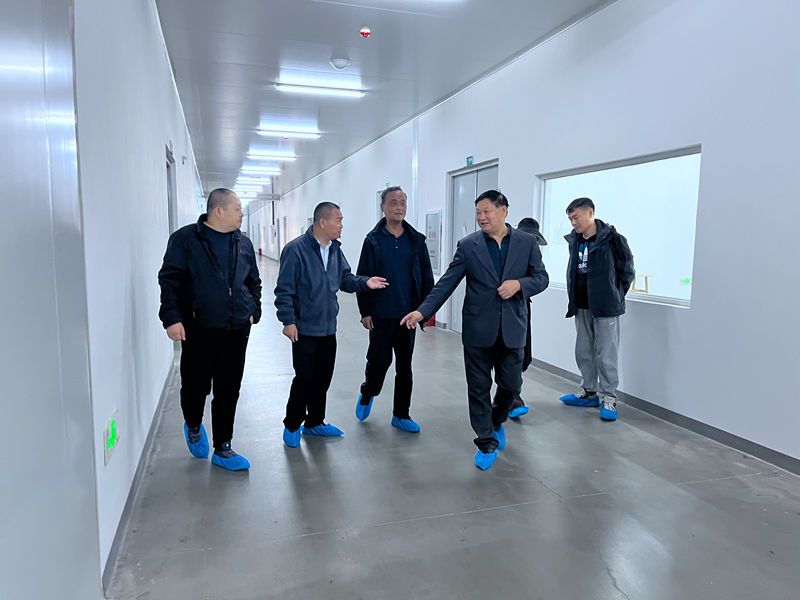 河南省電視臺(tái)、焦作市衛(wèi)健委領(lǐng)導(dǎo)到公司參觀(guān)！